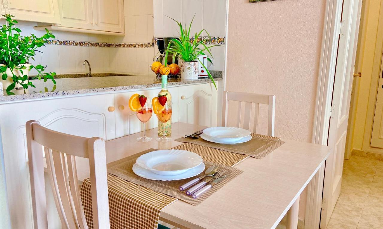 Beautiful Apartment Near Playa De Los Locos Торрев'єха Екстер'єр фото